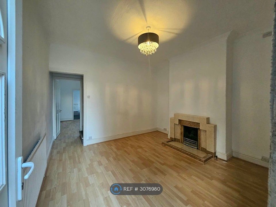 Property photo 1 of 7 Reception