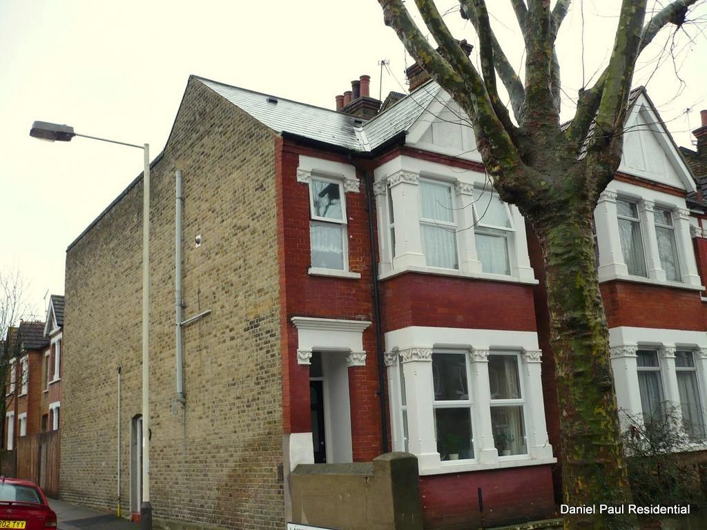 Property photo 1 of 11