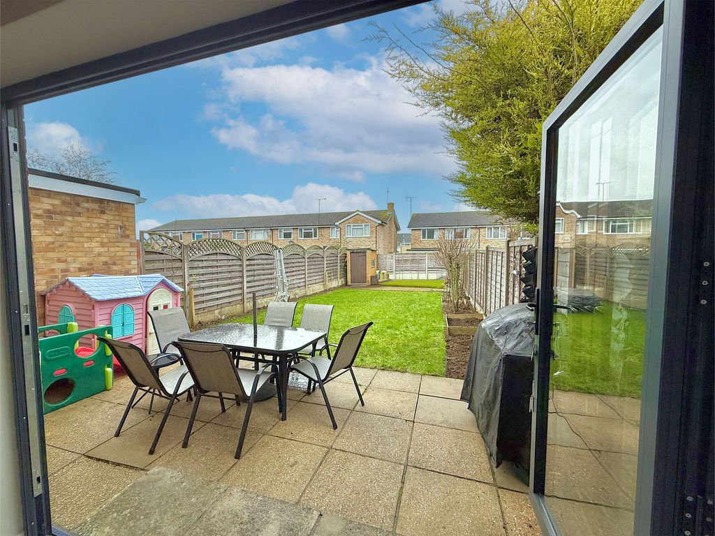 Property photo 3 of 17 Garden