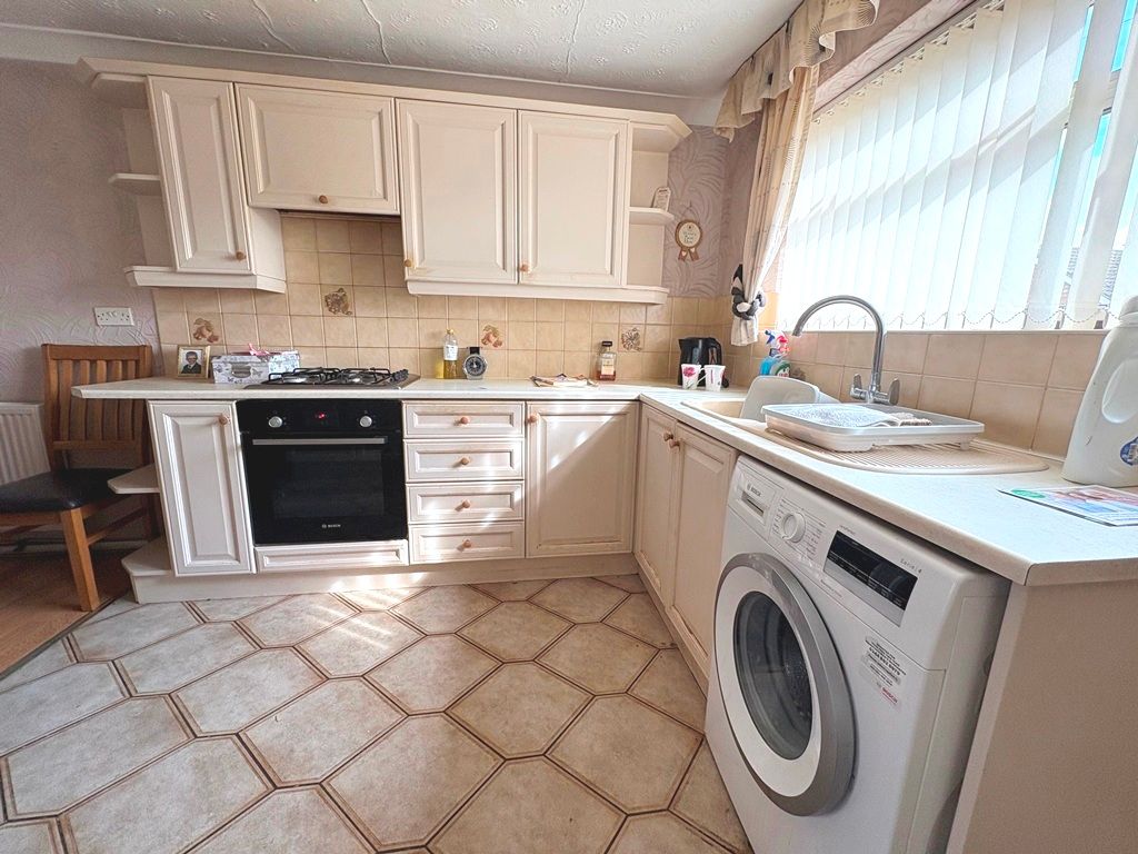 Property photo 2 of 11 Kitchen/Diner