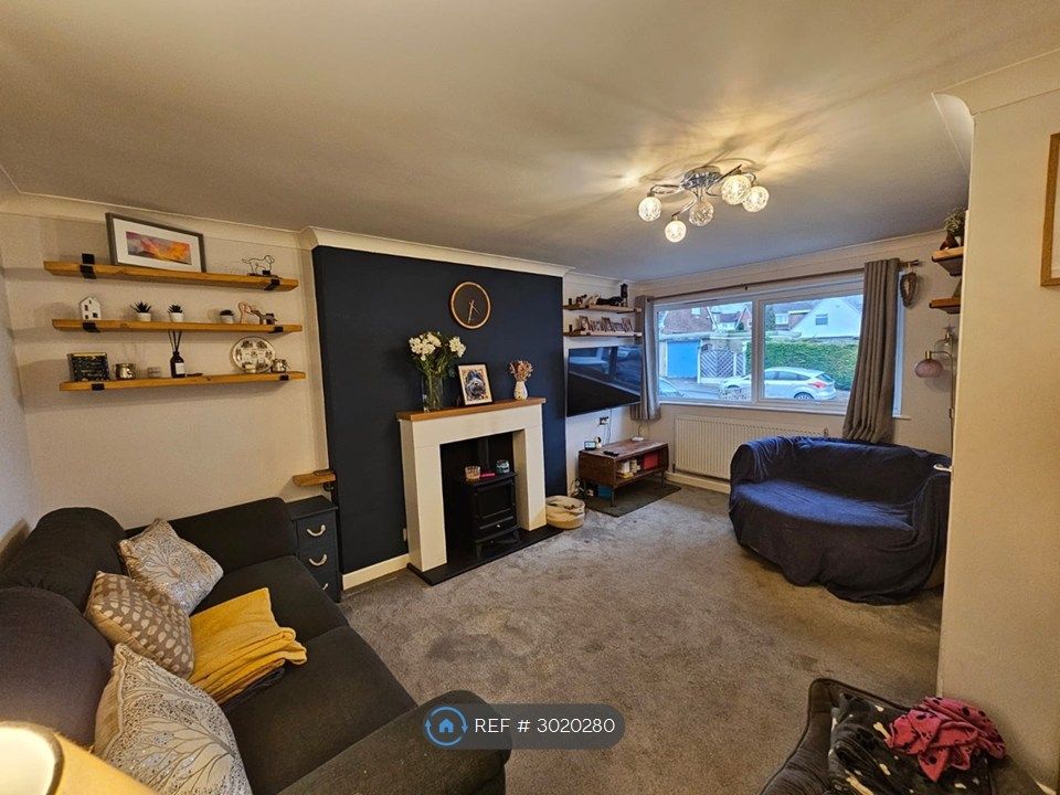 Property photo 3 of 15 Lounge