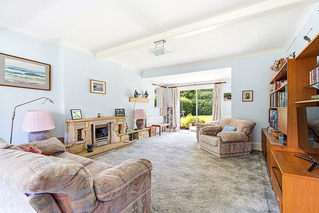 Property photo 2 of 19 Picture No. 04