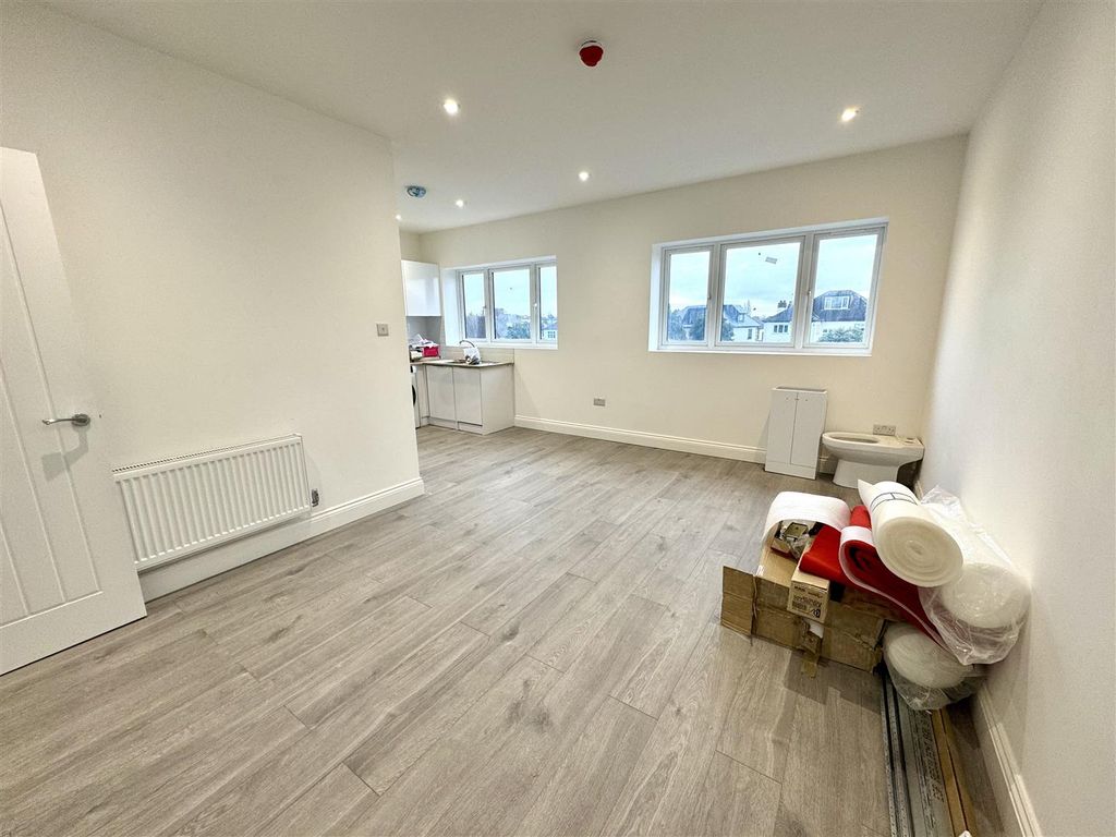 Property photo 2 of 7 Img_9802.Jpeg