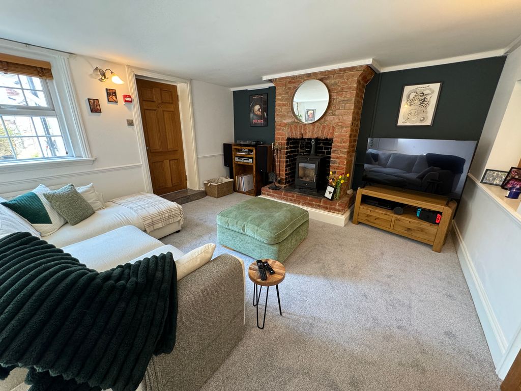 Property photo 3 of 11
