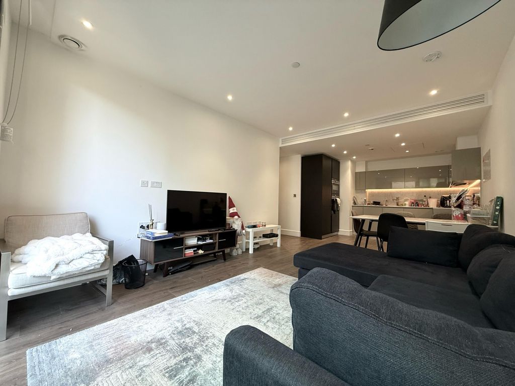 Property photo 2 of 18 Gallery