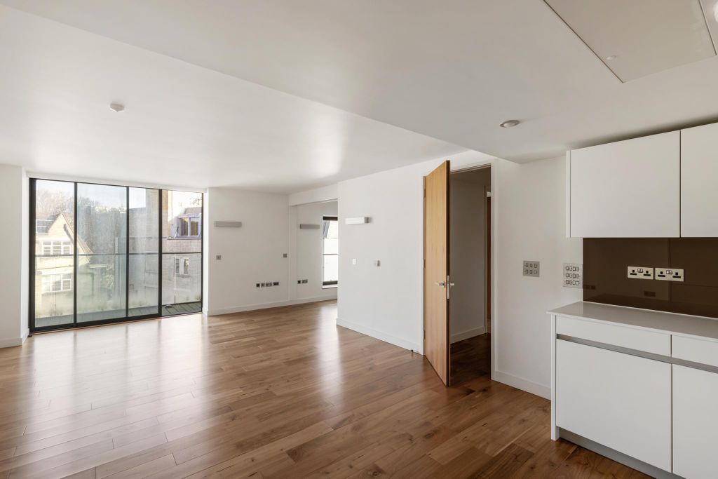 Property photo 2 of 21 Image