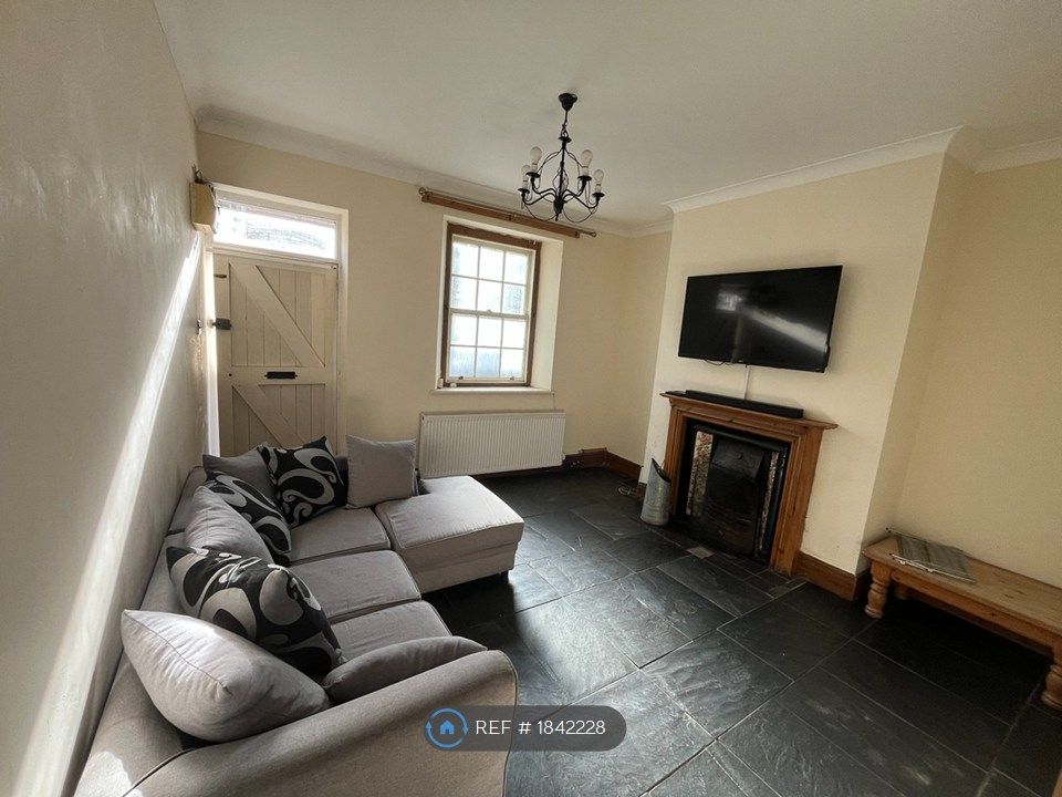 Property photo 3 of 5