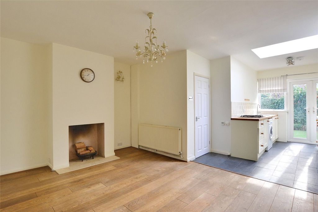 Property photo 2 of 11 Picture No. 18