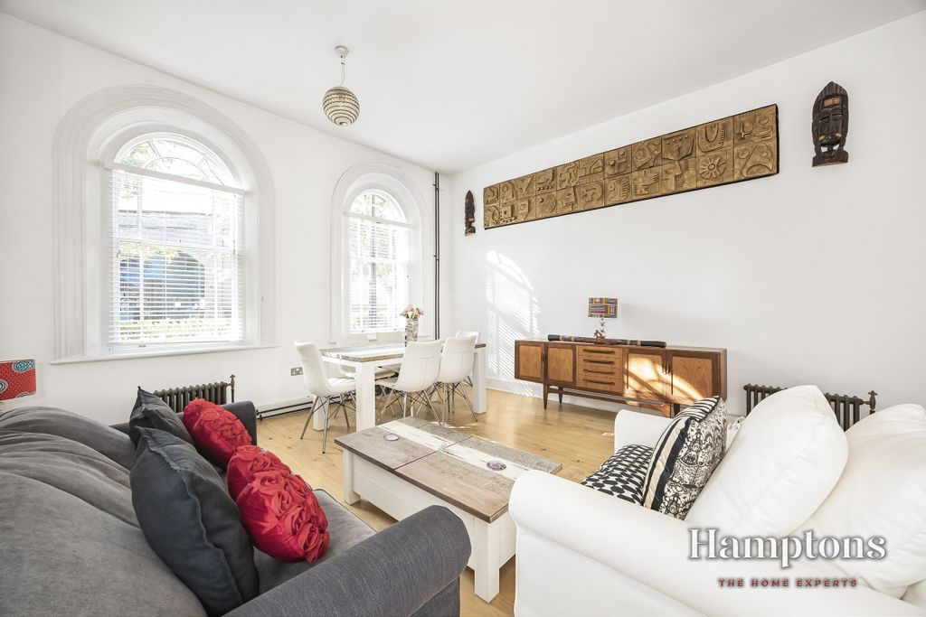 Property photo 2 of 23