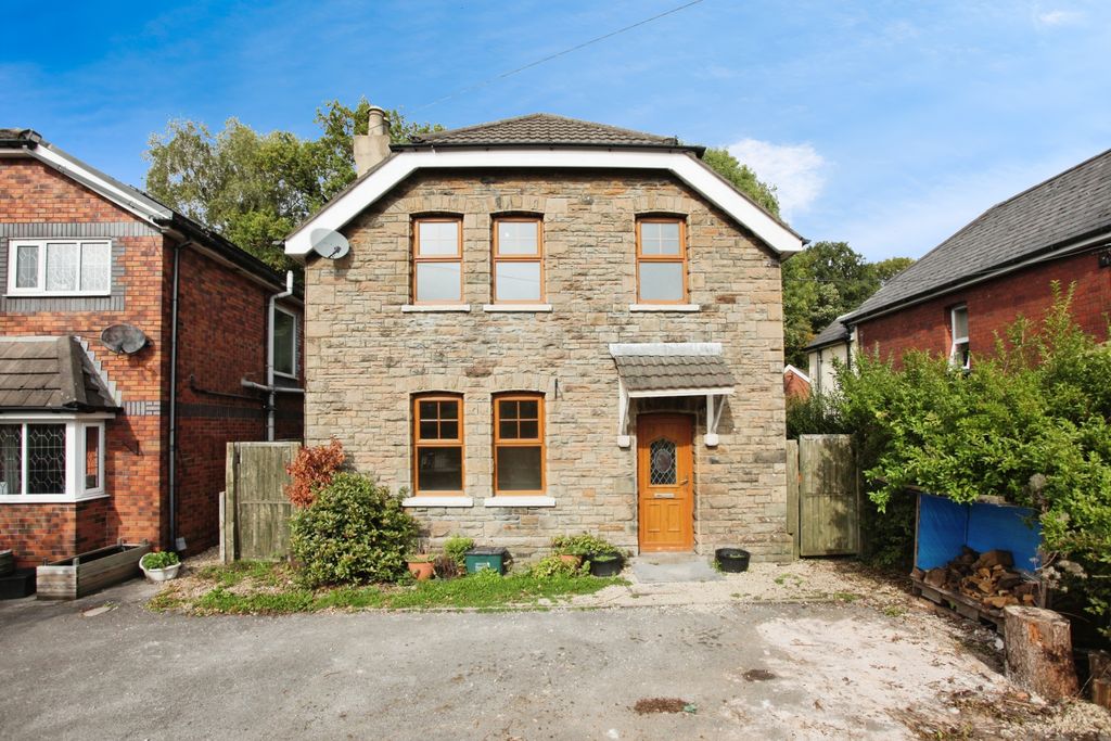 Property photo 1 of 29 Img_5745