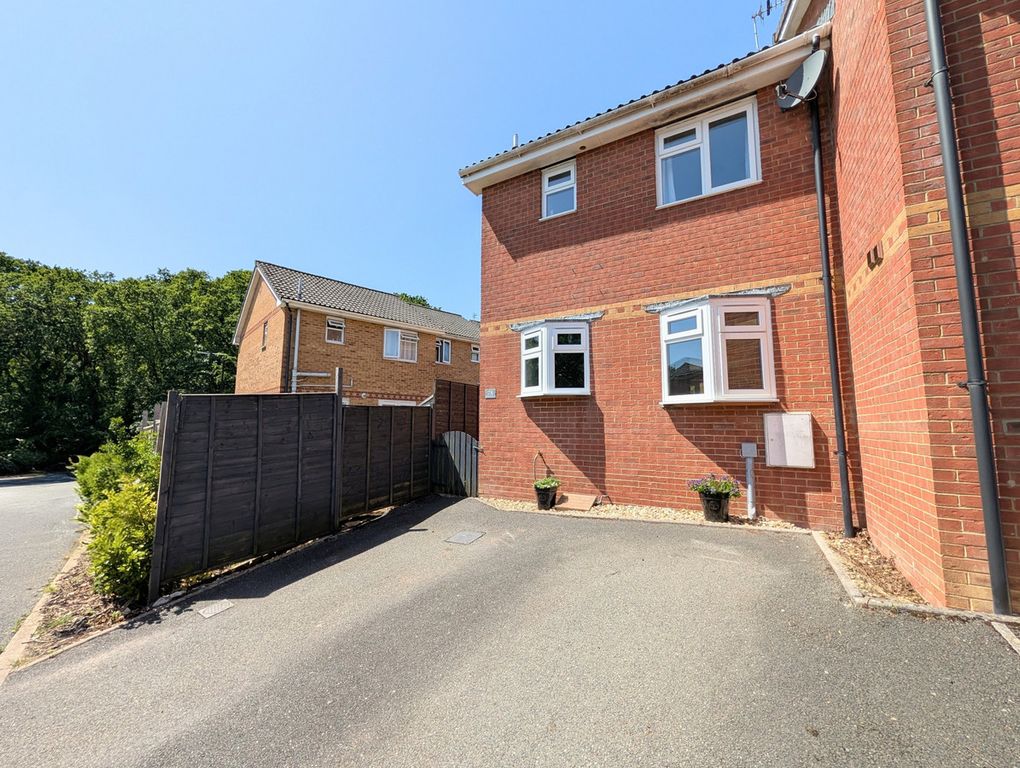 Property photo 1 of 27