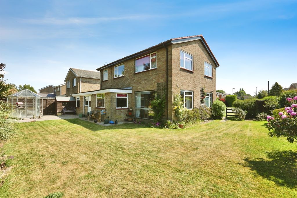 Property photo 1 of 17