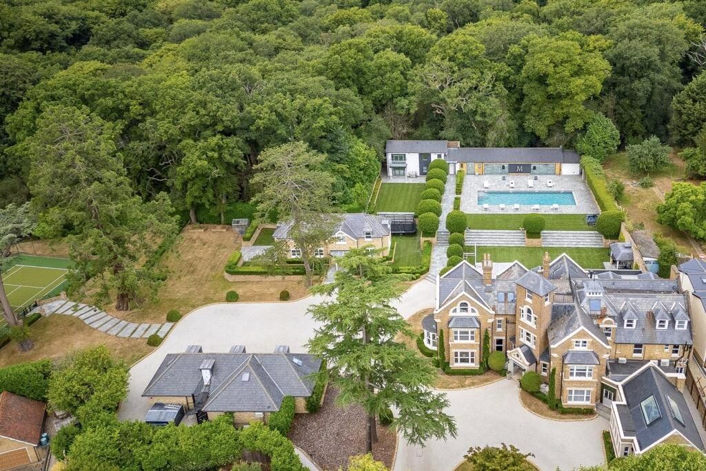 Property photo 1 of 52 Picture No. 01