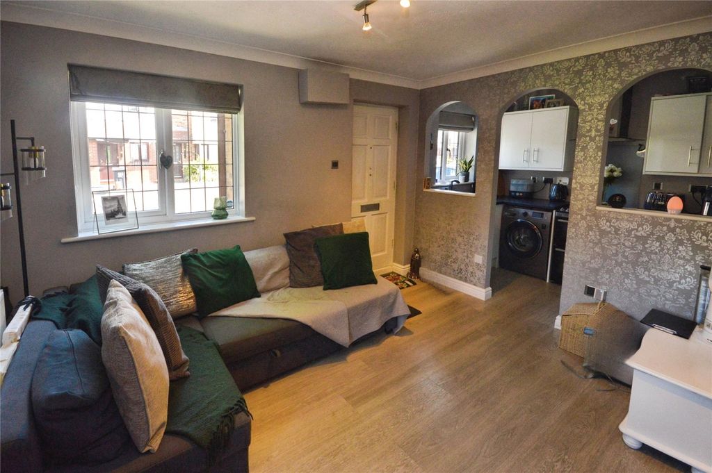 Property photo 3 of 9 Picture No. 12