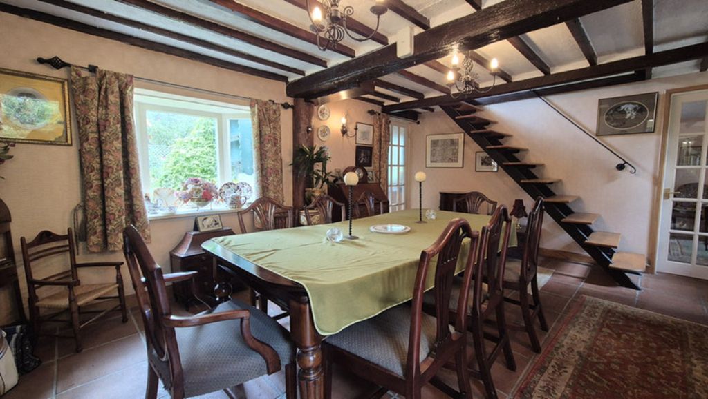 Property photo 2 of 39