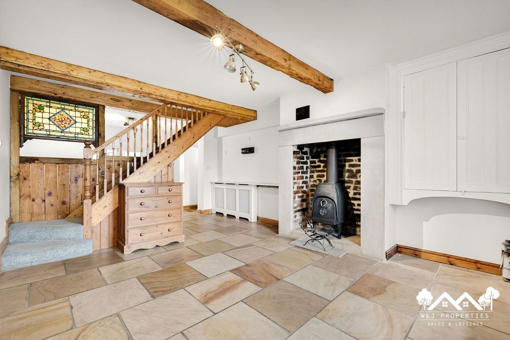 Property photo 2 of 29