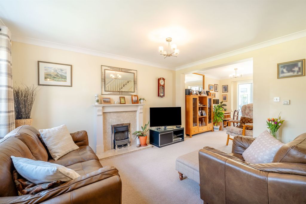 Property photo 3 of 22