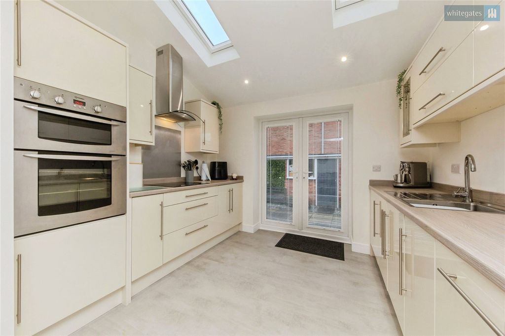 Property photo 2 of 23 Picture No. 02