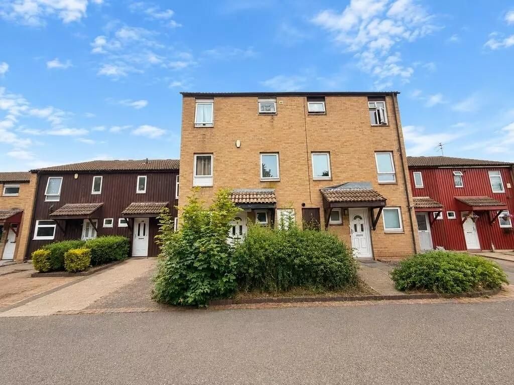 Property photo 1 of 28