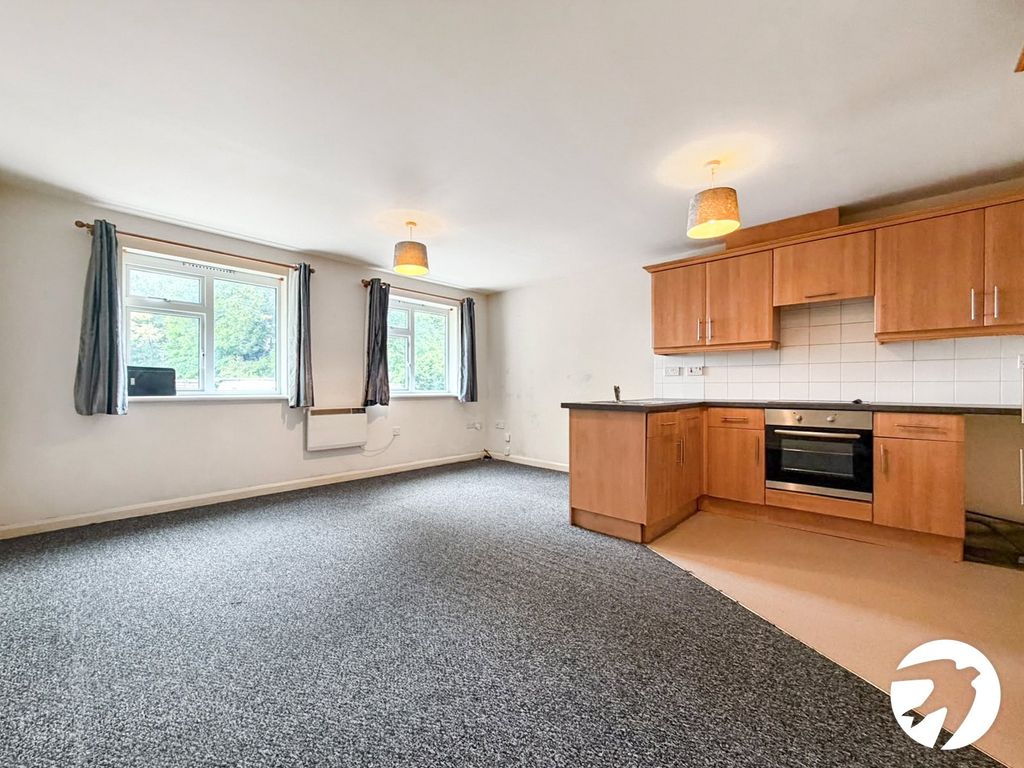 Property photo 2 of 8 Picture No. 14