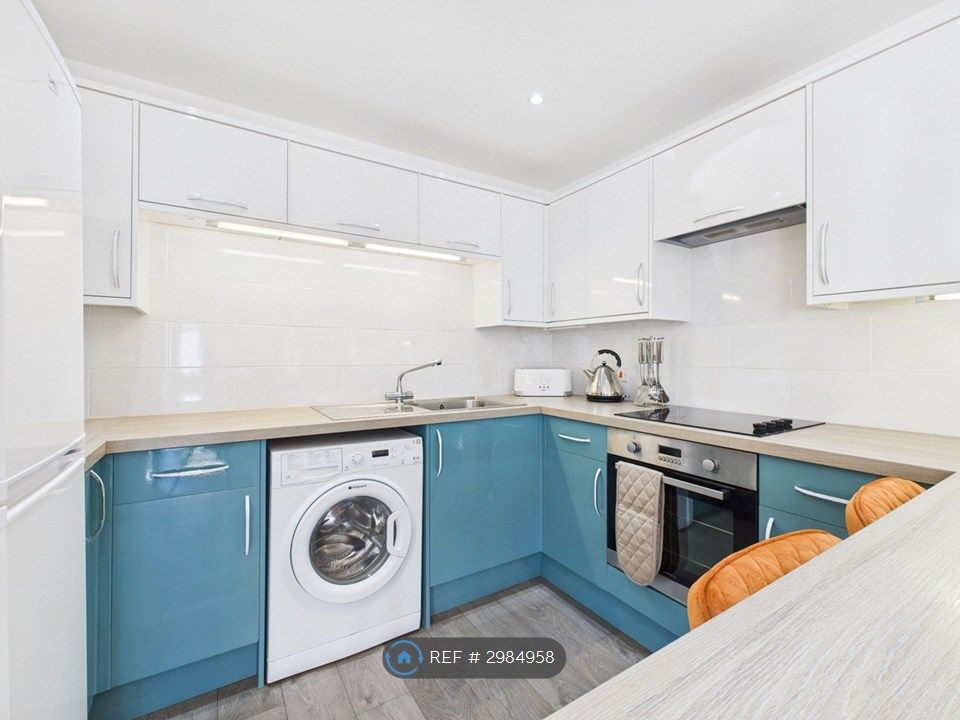 Property photo 3 of 33