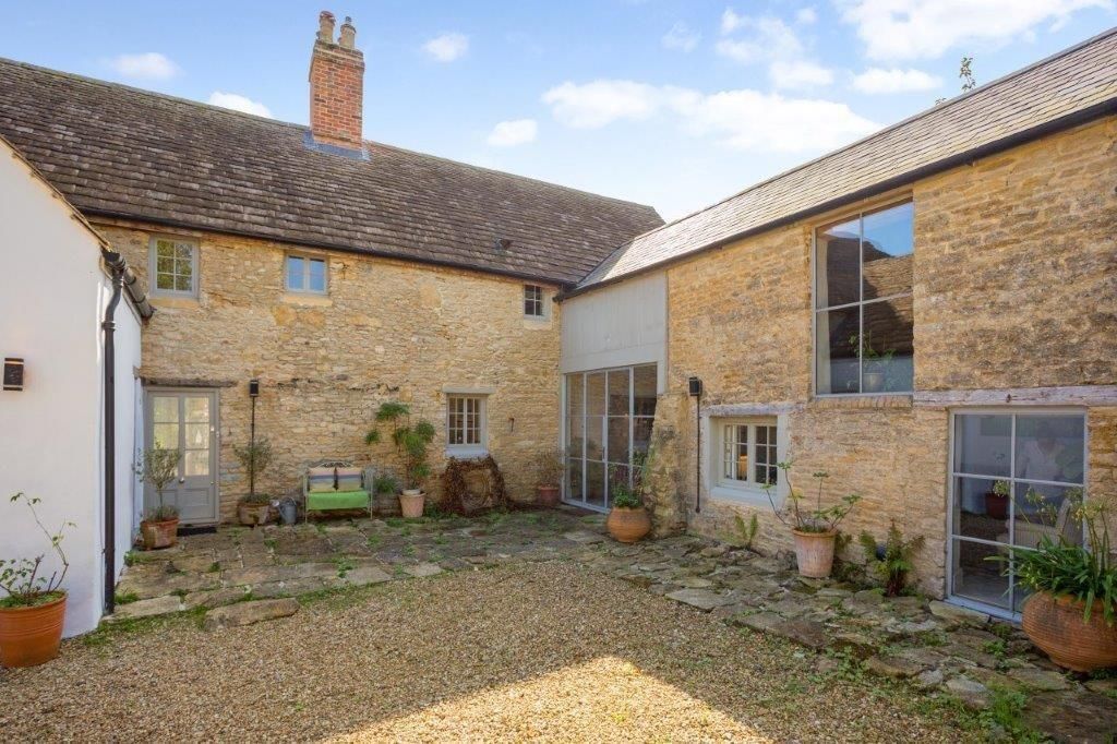 Property photo 1 of 16 Image