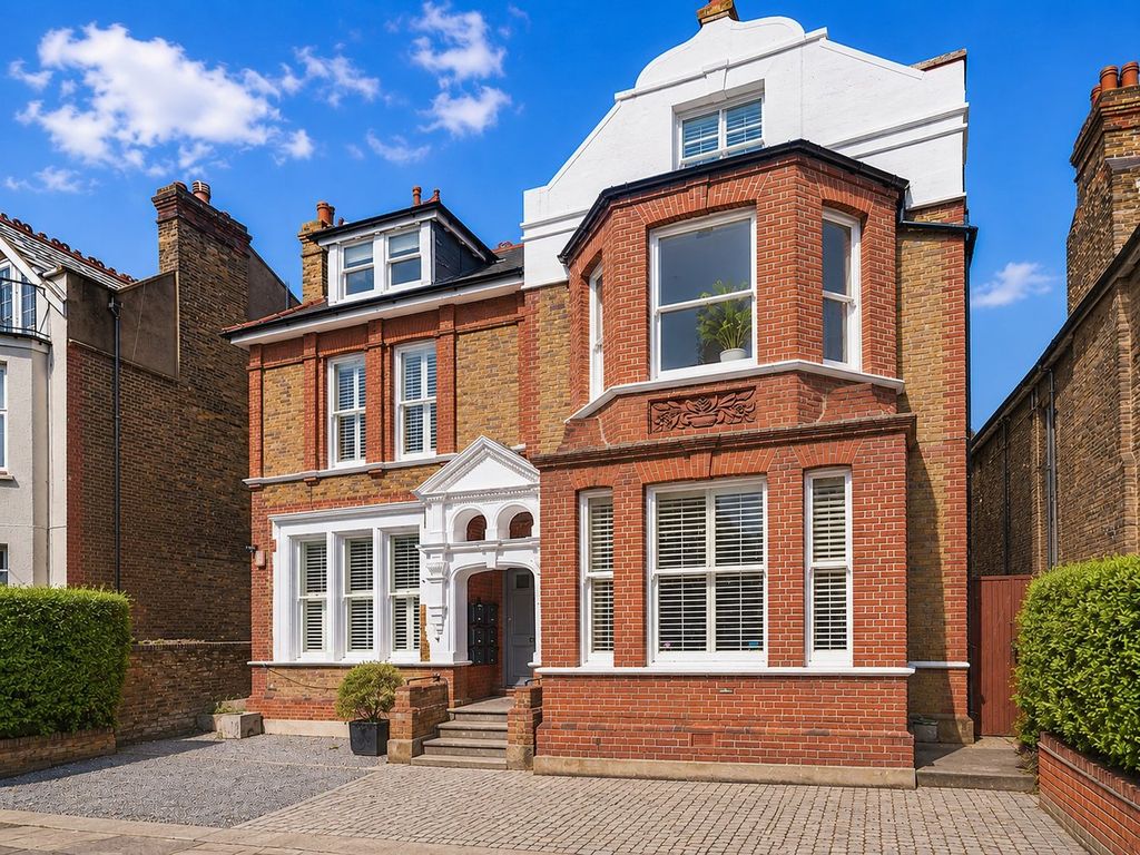Property photo 1 of 13
