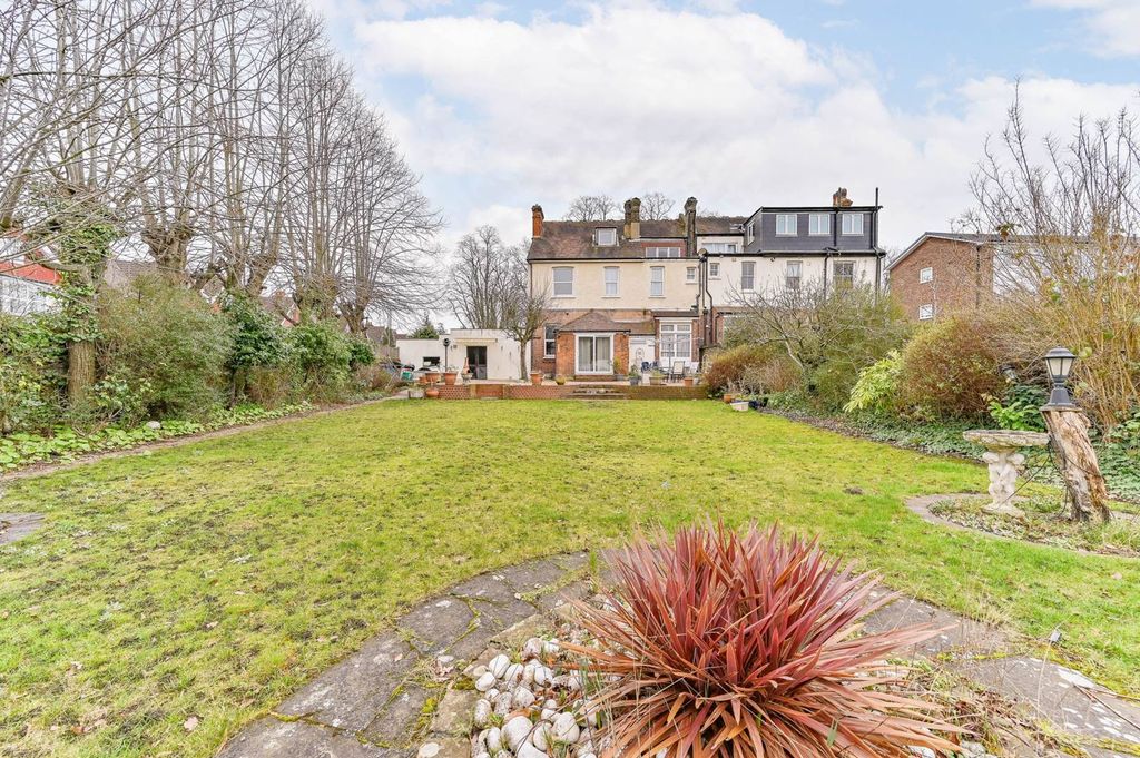 Property photo 2 of 21