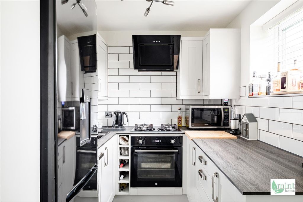 Property photo 2 of 14 Southam House - Watermark-5.Jpg