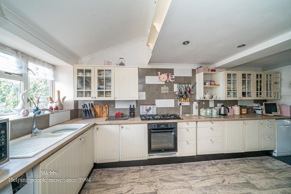 Property photo 2 of 27 Webbs-14.Jpg