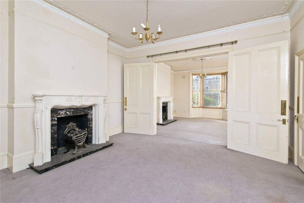 Property photo 2 of 8 Recpetion Room