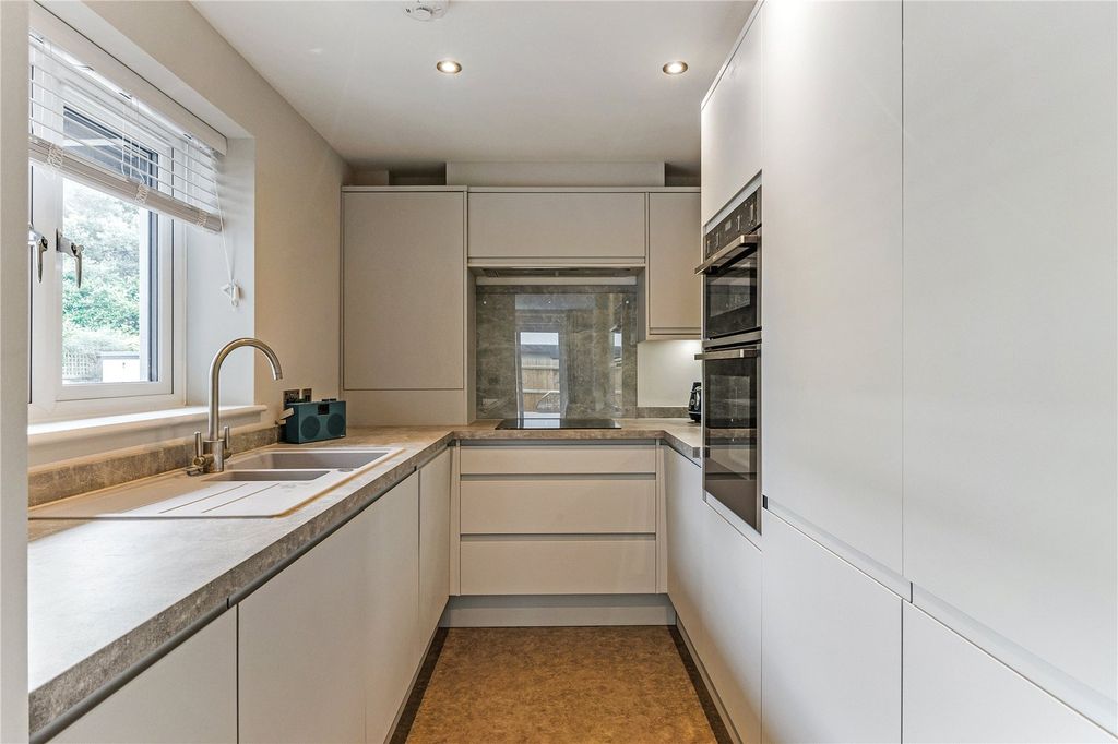 Property photo 3 of 5 Picture No. 05