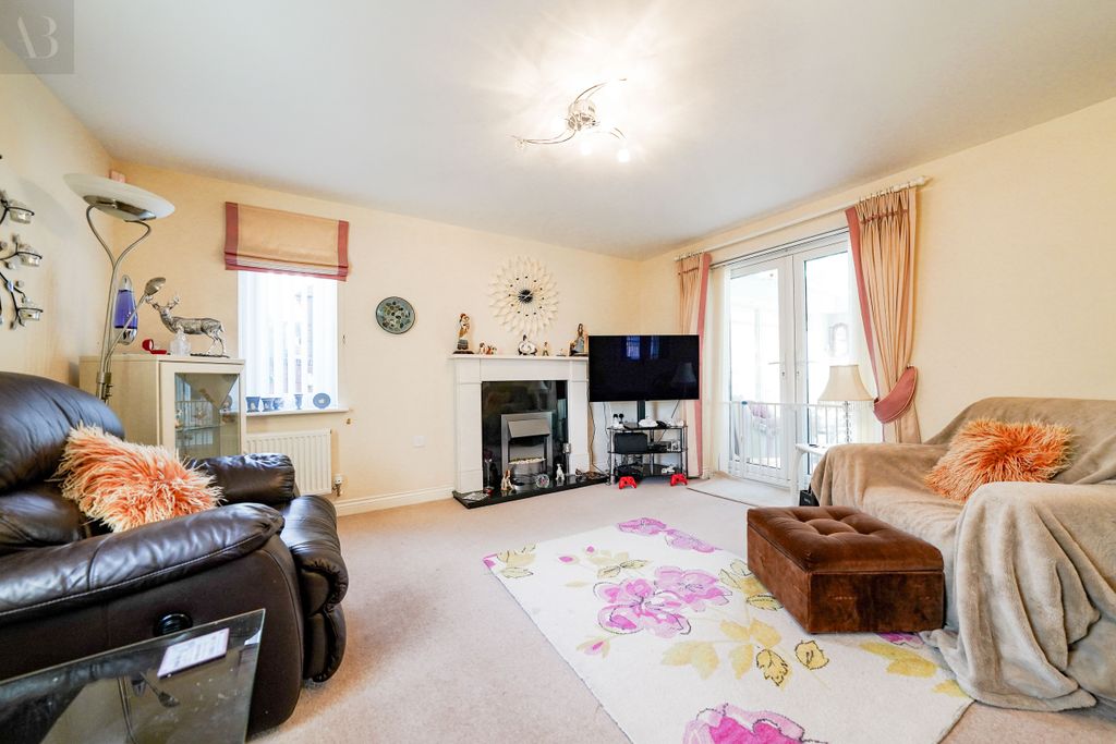 Property photo 3 of 41 Dsc01178