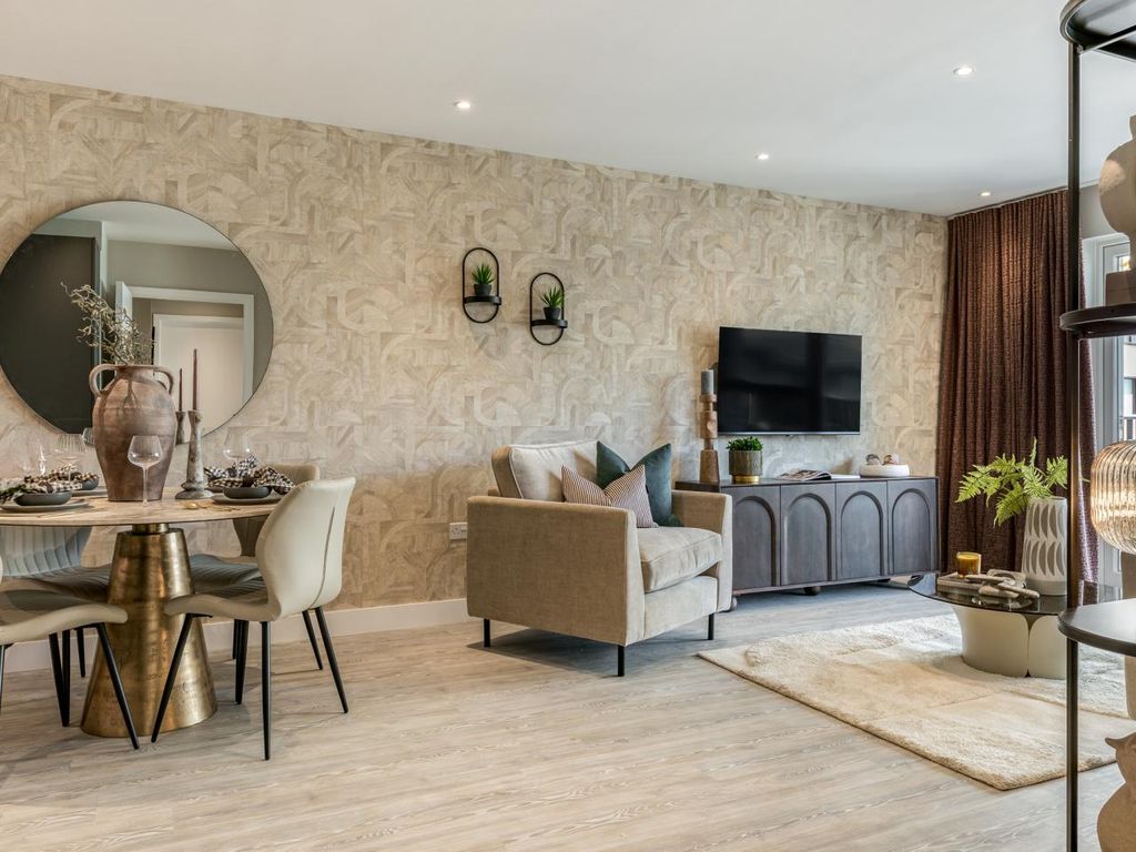 Property photo 3 of 17 Kew Bridge Rise, Wren House, Living And Dining Room