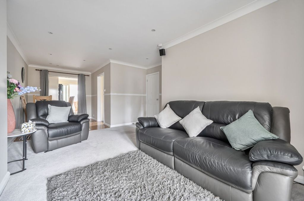 Property photo 3 of 22