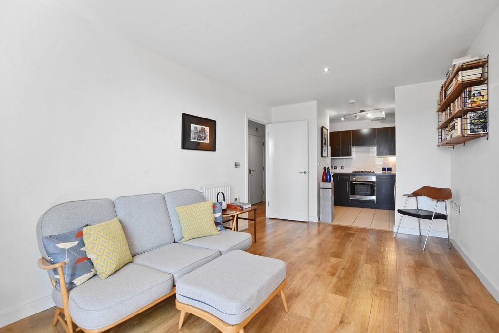 Property photo 3 of 15