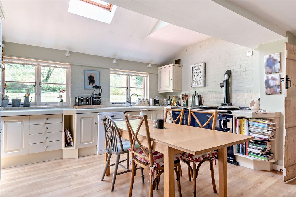 Property photo 3 of 13 Picture No. 20