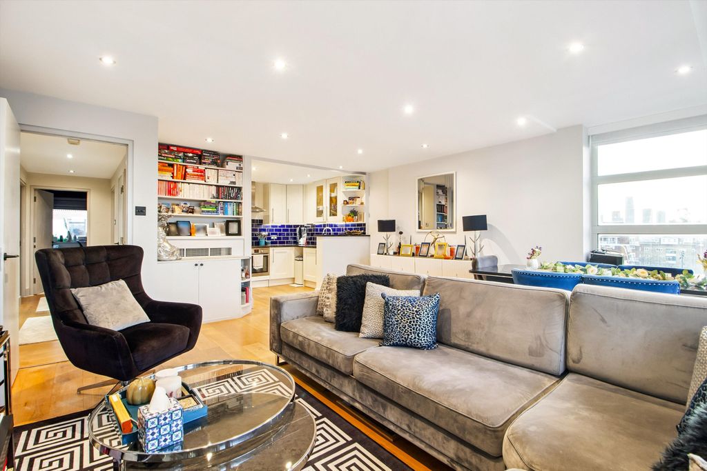 Property photo 3 of 14 Image