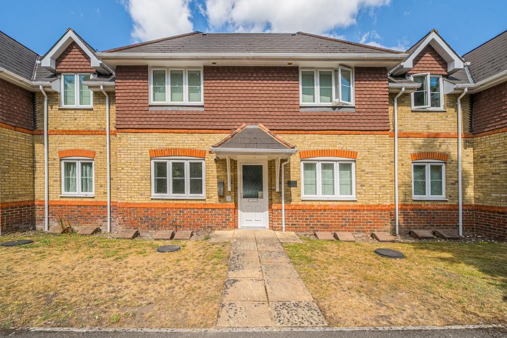 Property photo 1 of 18 External Front