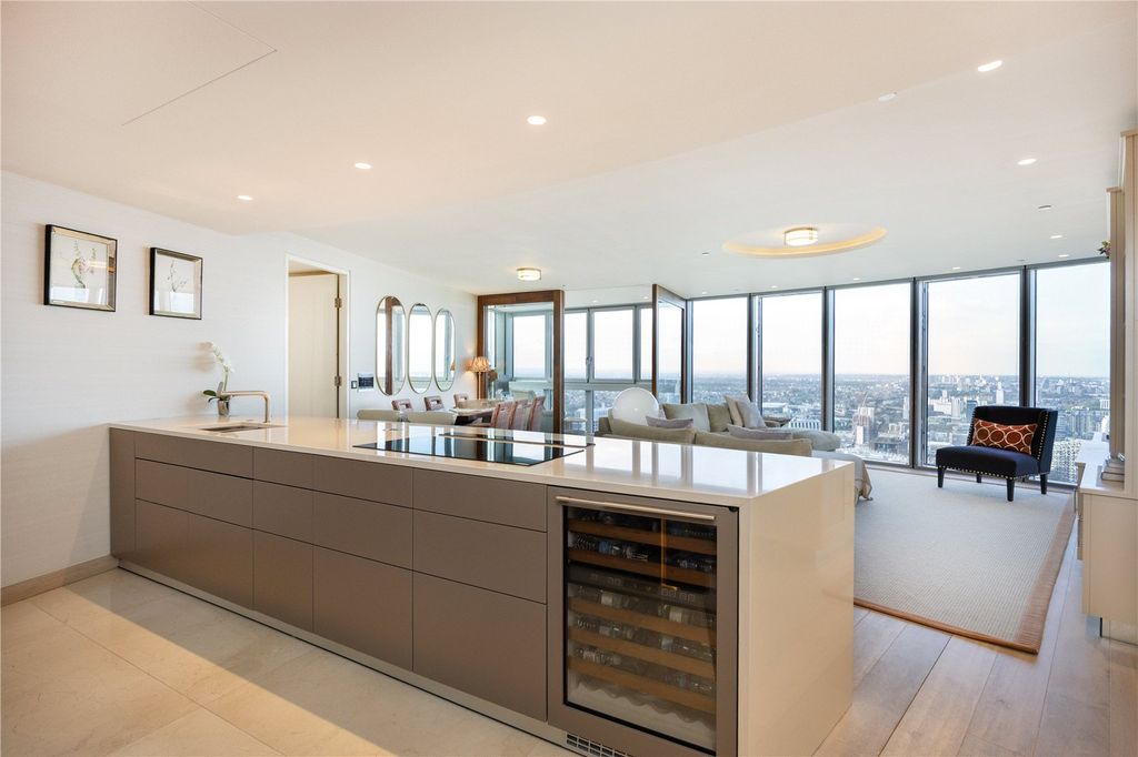 Property photo 1 of 15 Kitchen