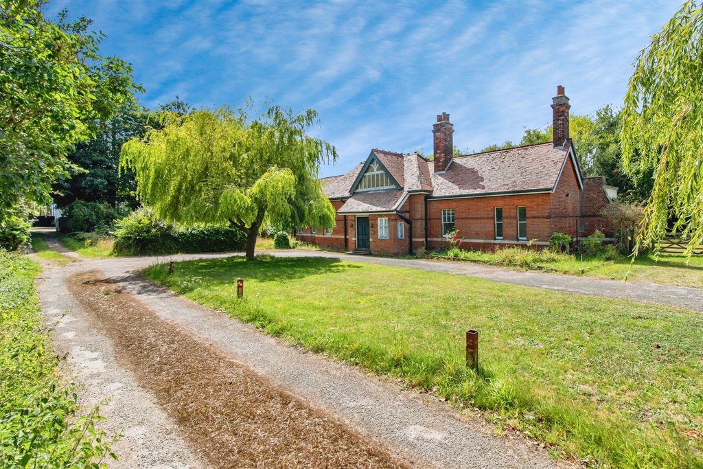 Property photo 1 of 17