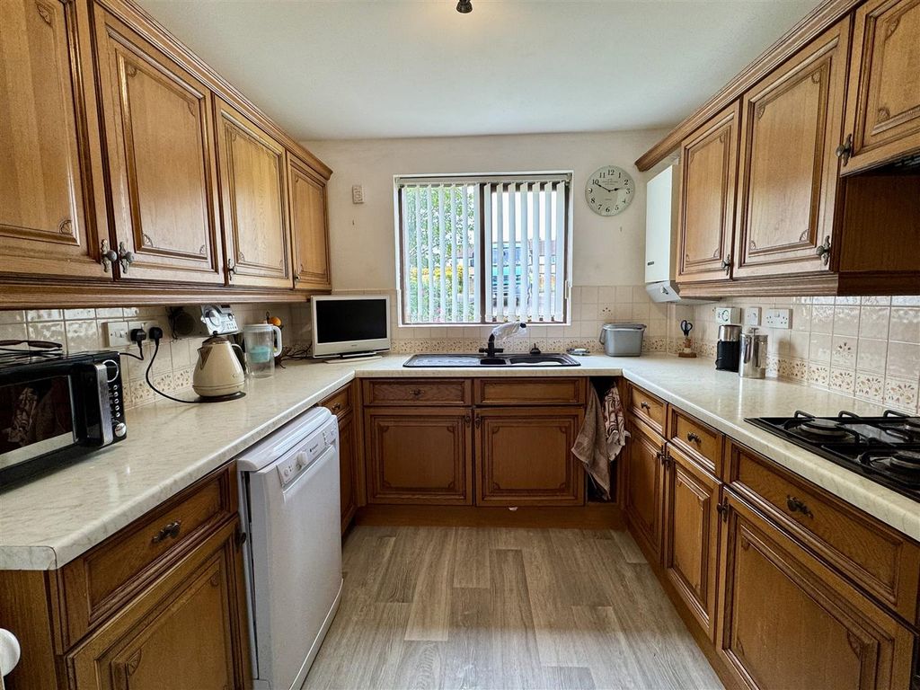 Property photo 3 of 24 Kitchen
