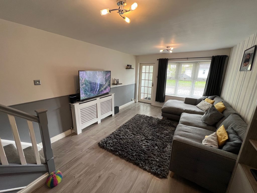 Property photo 3 of 16 Img_0005