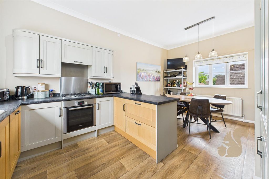 Property photo 2 of 25 Kitchen/Diner