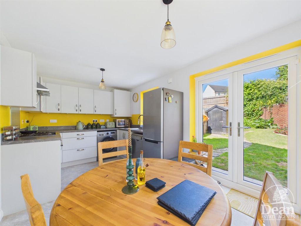 Property photo 3 of 18
