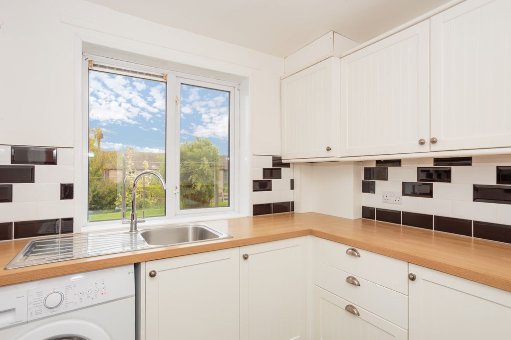 Additional image 12 of 2 bed flat for saleBarkerland Avenue, Dumfries DG1