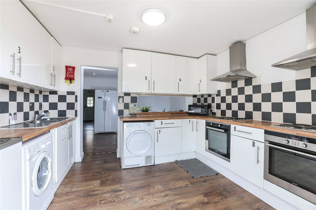 Property photo 3 of 10 Picture No. 05