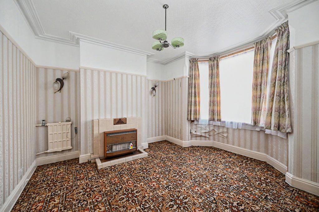 Property photo 2 of 19