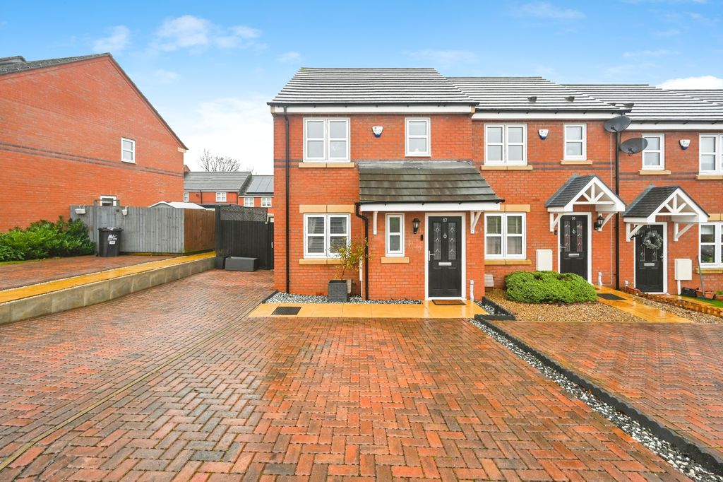 Property photo 1 of 16