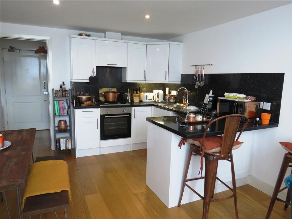 Property photo 2 of 6 Kitchen